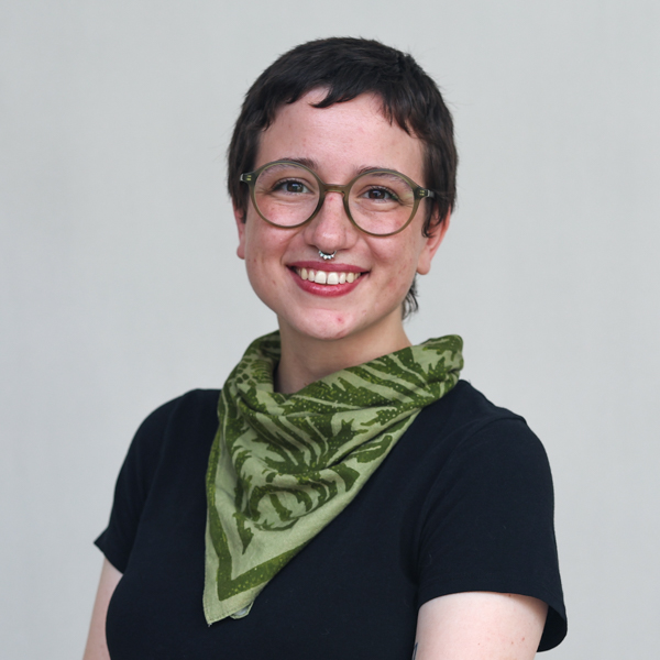 Hannah Zuckerman Headshots